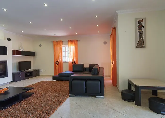 Akivillas Pera Relax Ii アルカンタリーリャ